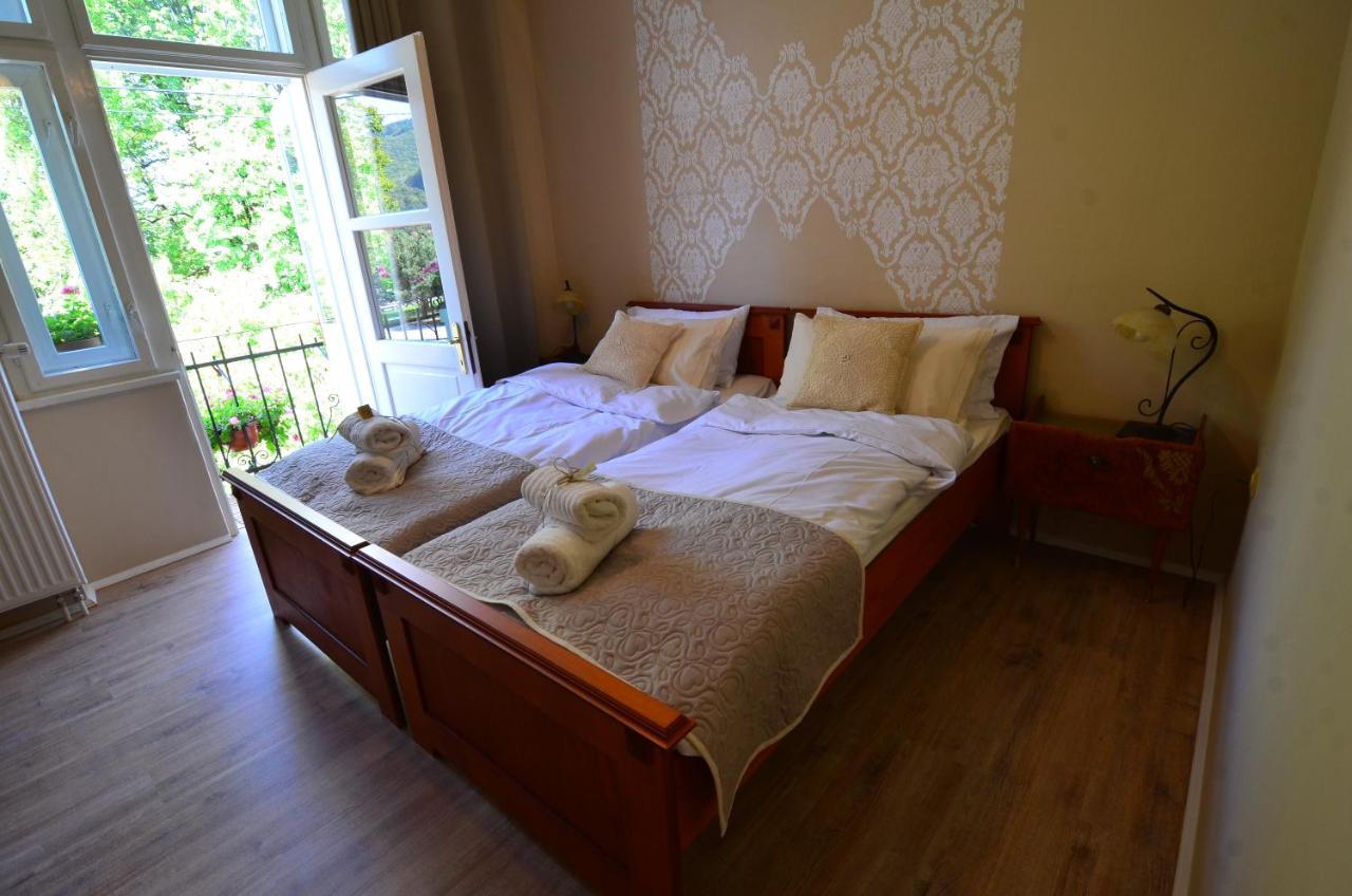Baronka Bed & Breakfast & Bistrot Betliar Extérieur photo