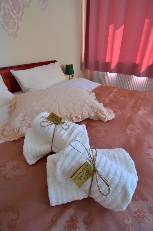 Baronka Bed & Breakfast & Bistrot Betliar Extérieur photo
