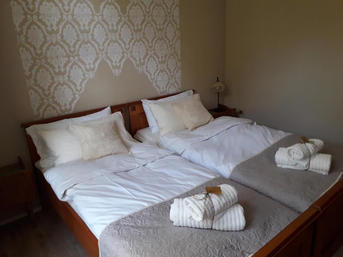 Baronka Bed & Breakfast & Bistrot Betliar Extérieur photo
