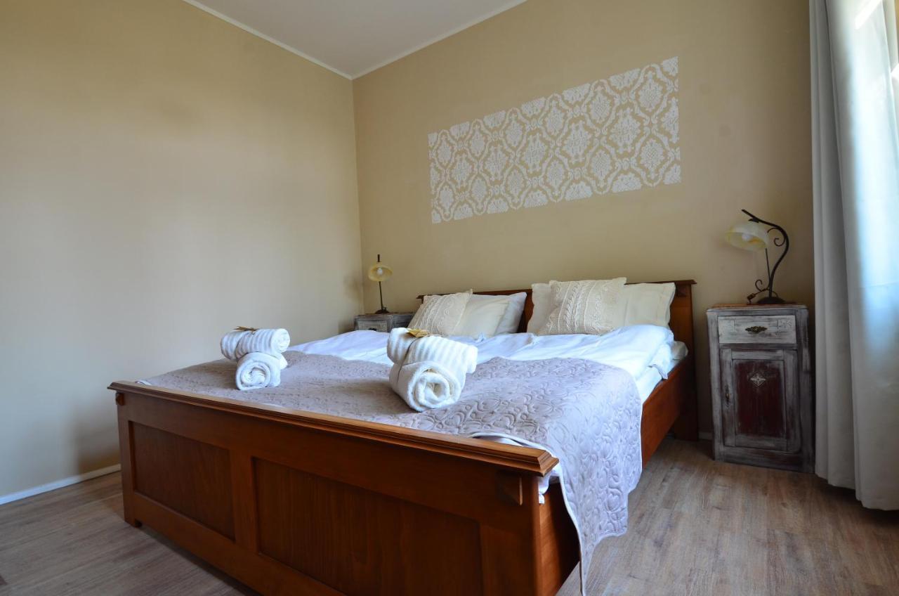 Baronka Bed & Breakfast & Bistrot Betliar Extérieur photo