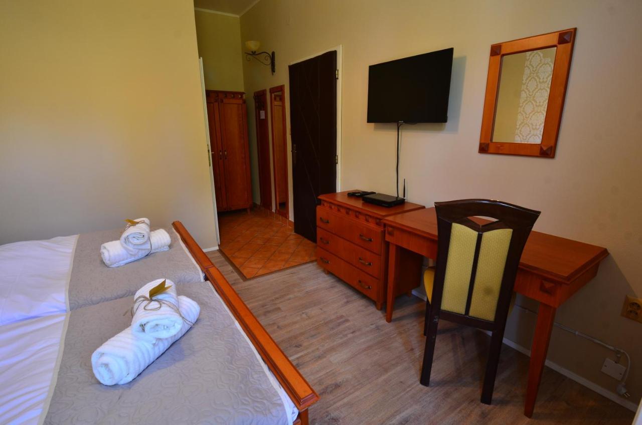 Baronka Bed & Breakfast & Bistrot Betliar Extérieur photo
